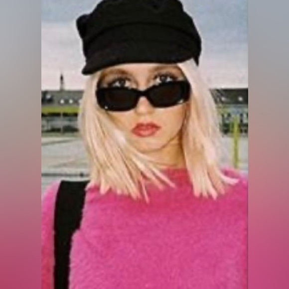 Rectangular Black Retro trendy Women’s Sunglasses new 100% UV400 protection - Picture 3 of 14